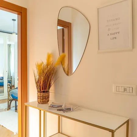 Free Parking-near The Castle Historic Center View Apartment Trento
